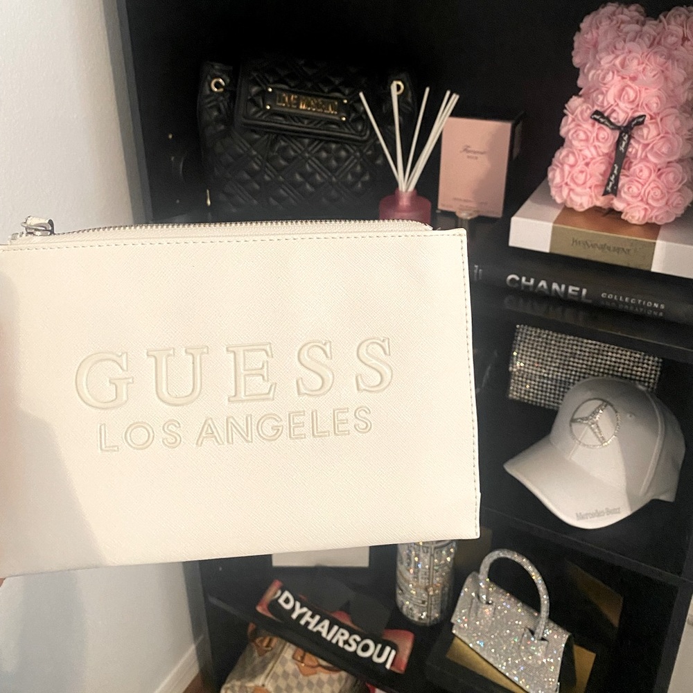 New guess wallet clutch